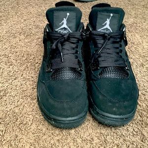 i’m selling the Balck cat 4’s and they are size 11